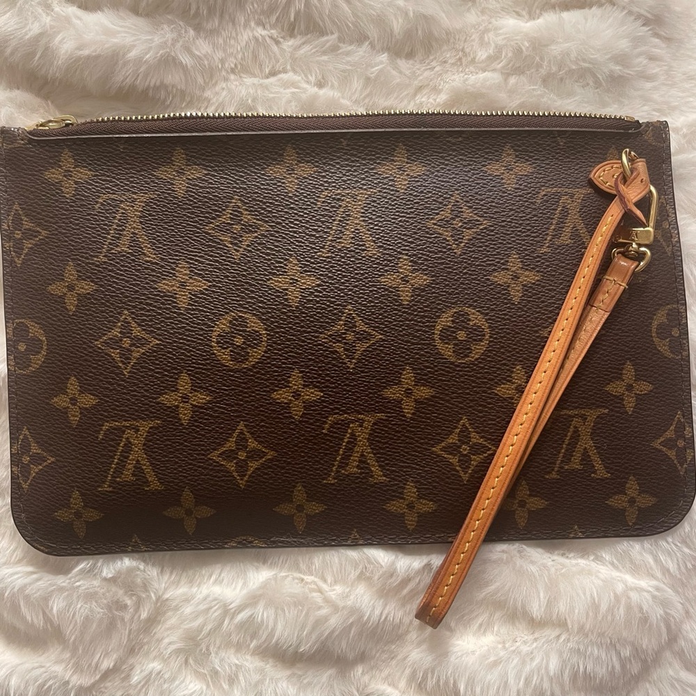 Louis Vuitton Monogram Clutch (LV Neverfull Pouch) *BRAND NEW*